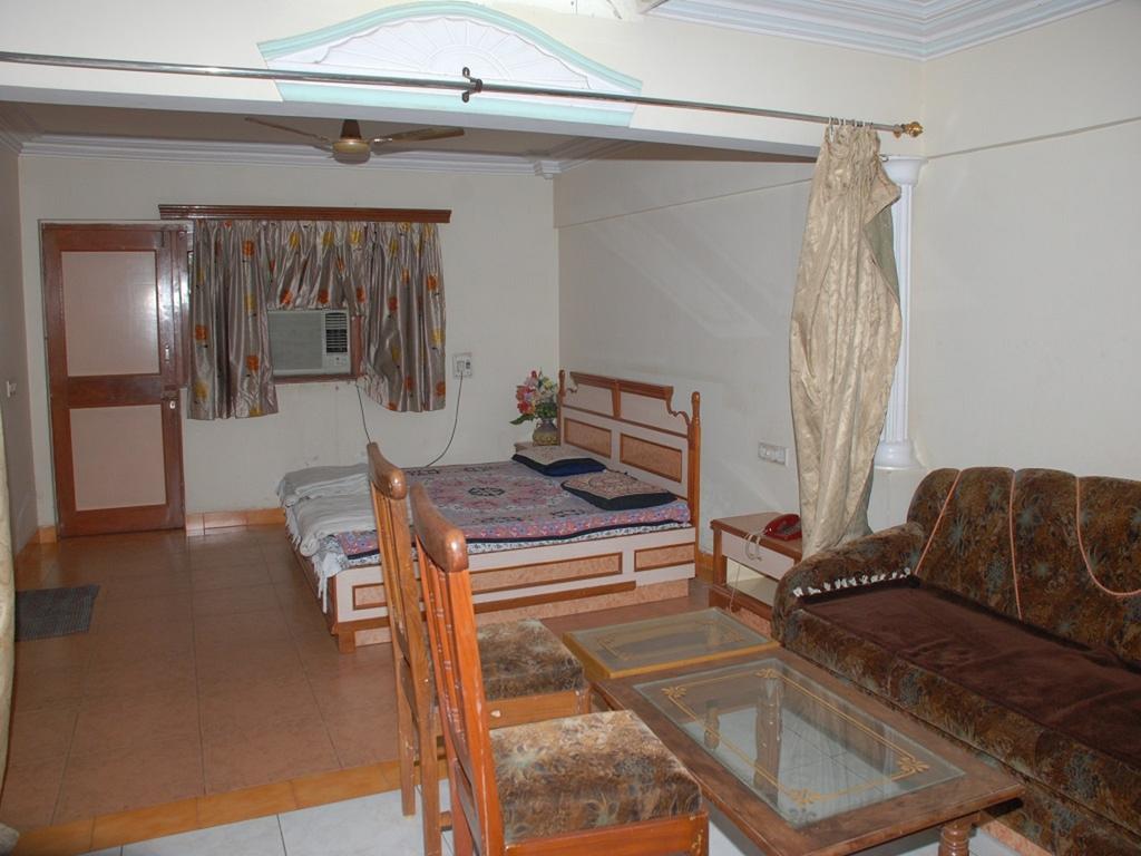 Hotel Nyay Mandir Bharuch Chambre photo